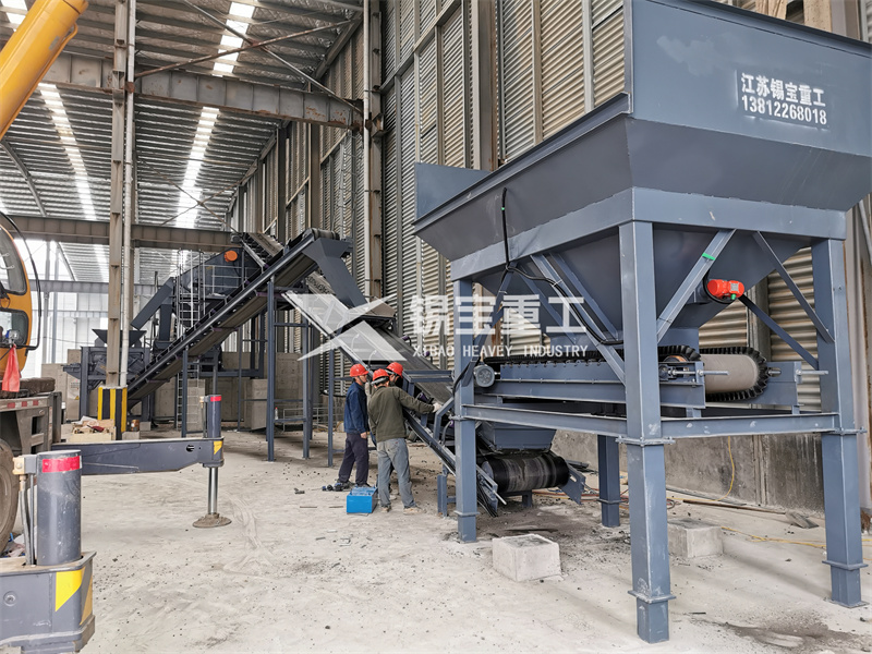 瀝青料破碎篩分設(shè)備2 瀝青料破碎篩分設(shè)備2