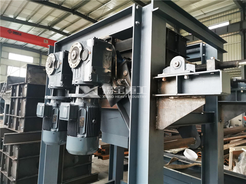 雙輥式二級破碎機(jī) 雙輥式二級破碎機(jī)